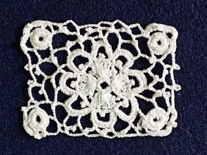 médaillon fig 33 Priscilla 2 terminé