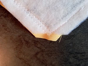 coussin d'épingles brodé, rectification de mon erreur