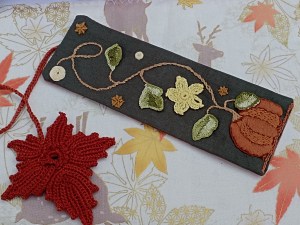 marque-page droit citrouille posé