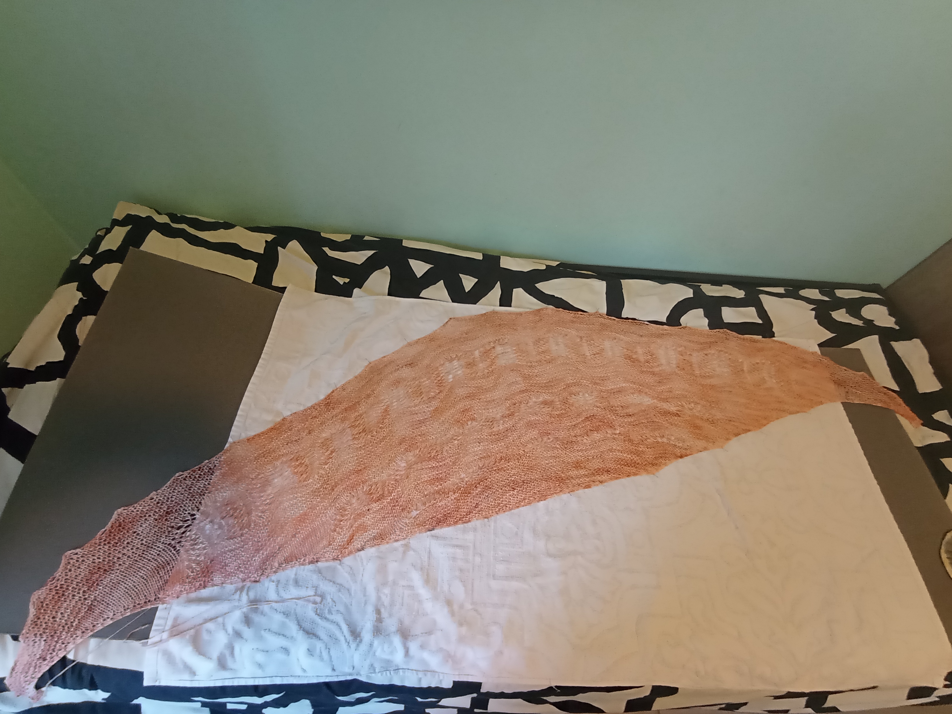 Le châle One Love en cours de blocage